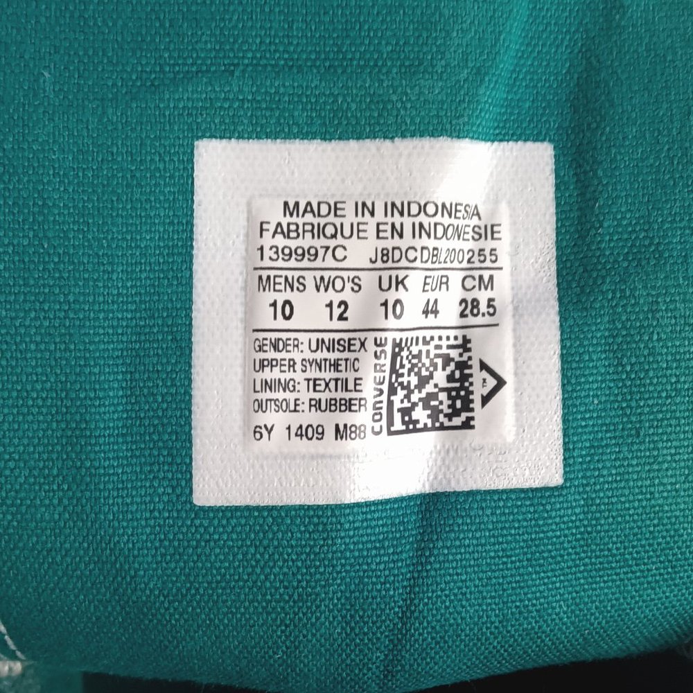 Converse Chuck Taylor High Top Sneakers. - Picture 12 of 12